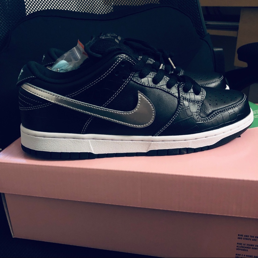 NIKE DUNK SB LOW DIAMOND BLACK SIZE 9.5